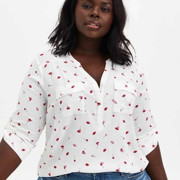 Torrid Harper Tab Sleeve Novelty Lips & Lollipops Pullover Top Women’s 3 - Picture 1 of 13